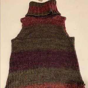 Turtleneck sleeveless sweater, winter colors